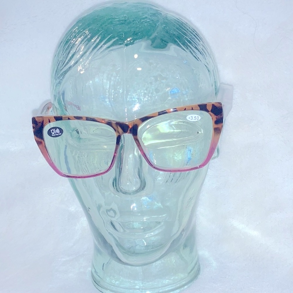 3.50 Fashion Readers with Blue light technology.